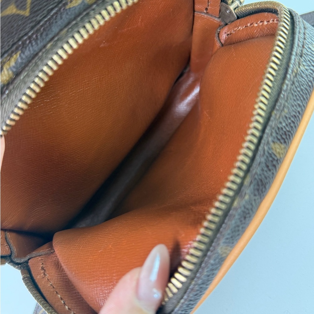 Authentic Louis Vuitton Monogram Crossbody Bag Vintage Amazone Everyday Bag - Picture 12 of 12